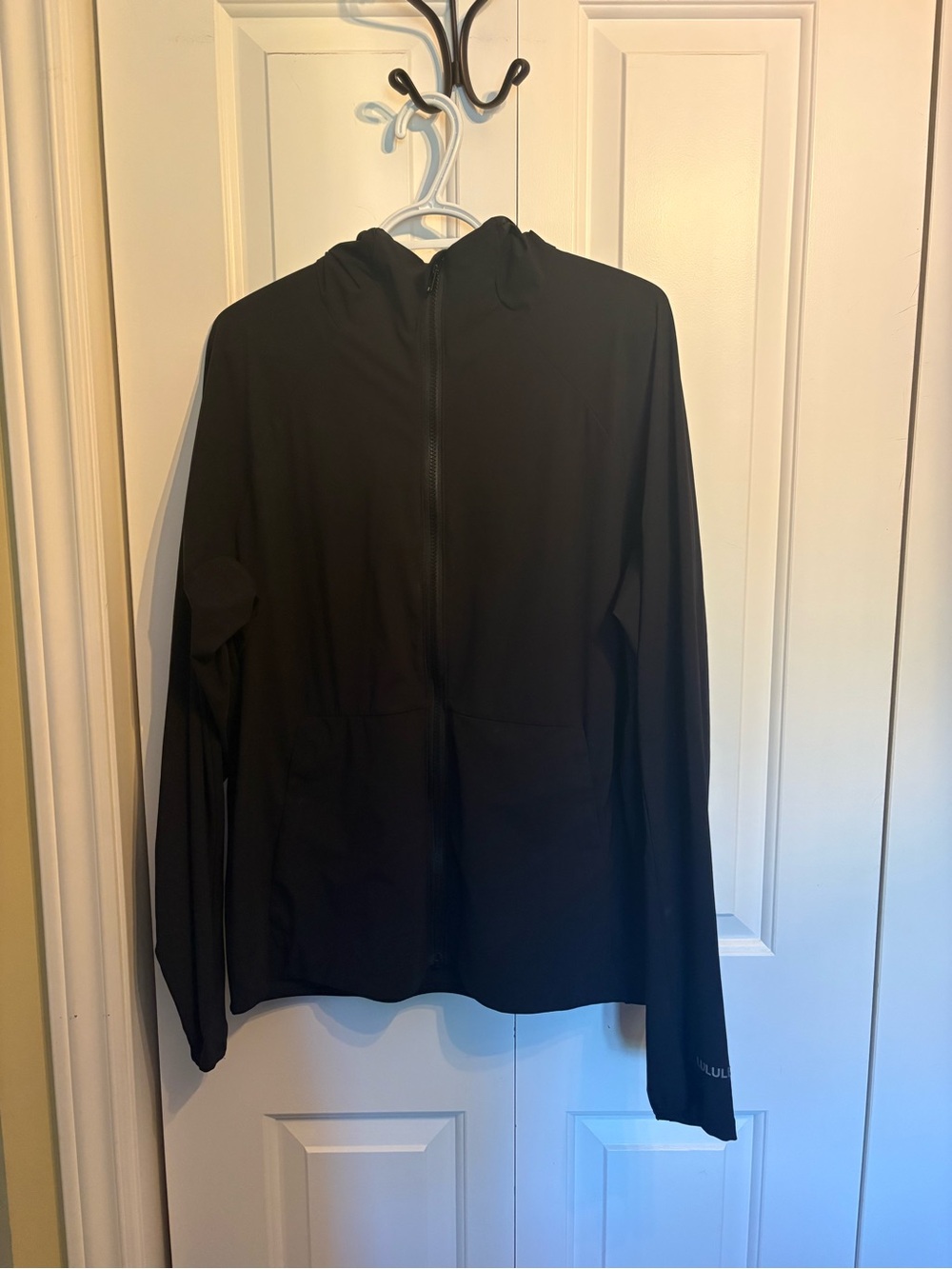 lululemon athletica Men's Black Hooded Windbreaker Jacket